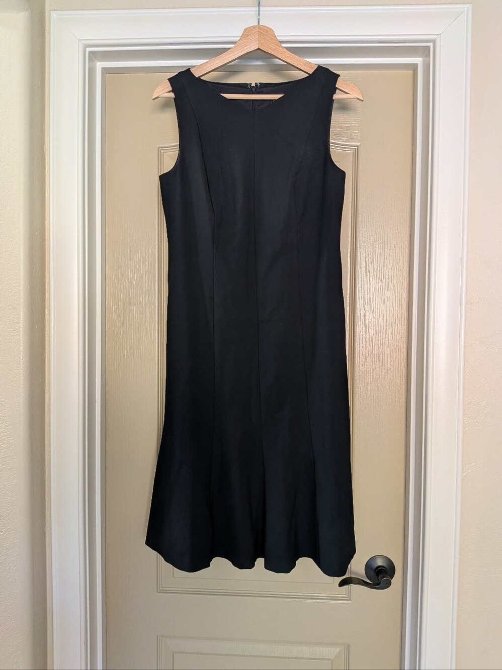 Ann Taylor Black Sleeveless Flared Hem Sheath Dress | Size 4